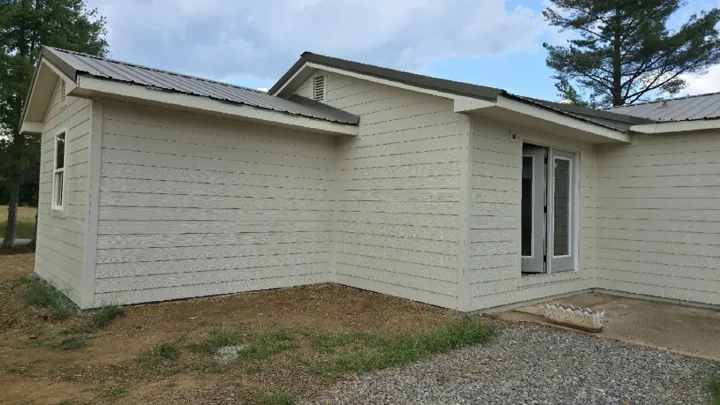Horizontal siding around a patio entrance